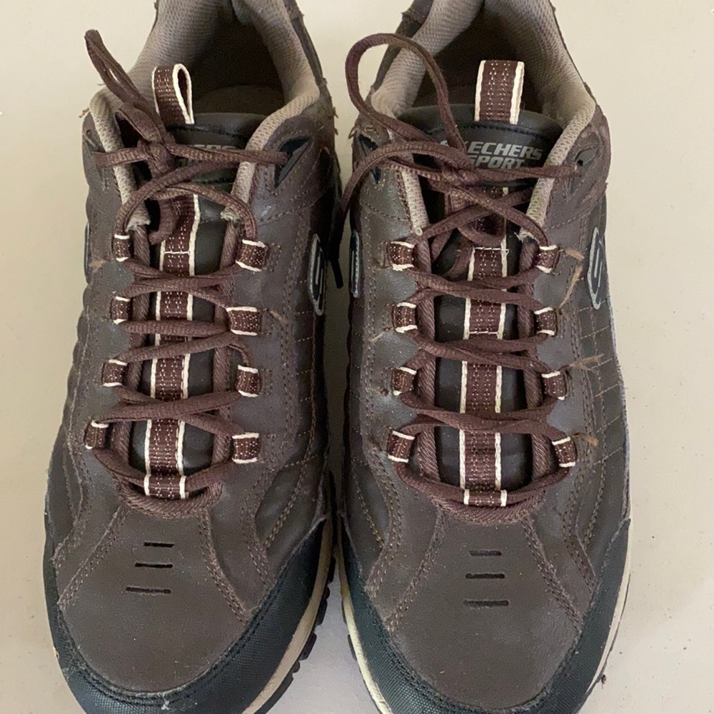 Skechers Men’s size 13 wide shoes